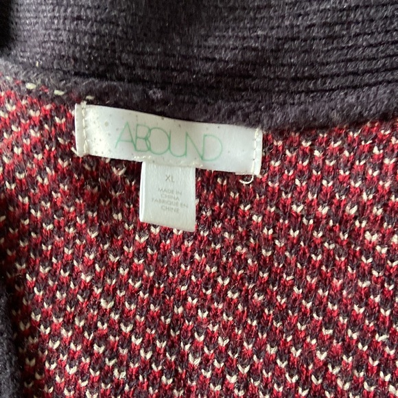 GUC, abound sweater - Picture 2 of 3